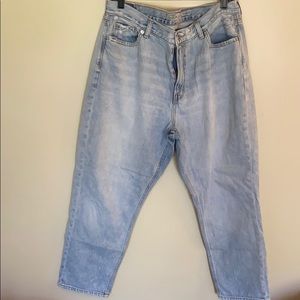 COPY - Distressed Light Mom Jeans